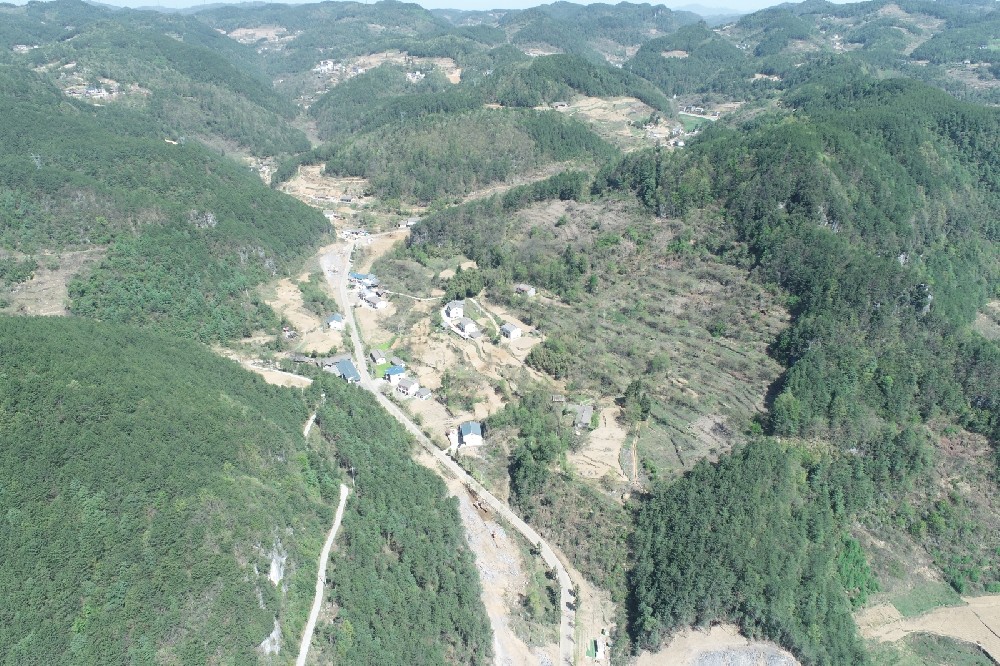 路愈寬，景愈明，可待漫慢行——朝天區(qū)曾家鎮(zhèn)（曾家場(chǎng)鎮(zhèn)至榮樂養(yǎng)生谷）段道路改建工程建設(shè)側(cè)記